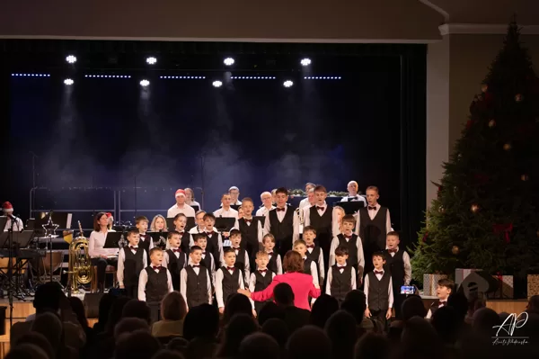 Zēnu kora koncerts Dobelē 13.12.2025.